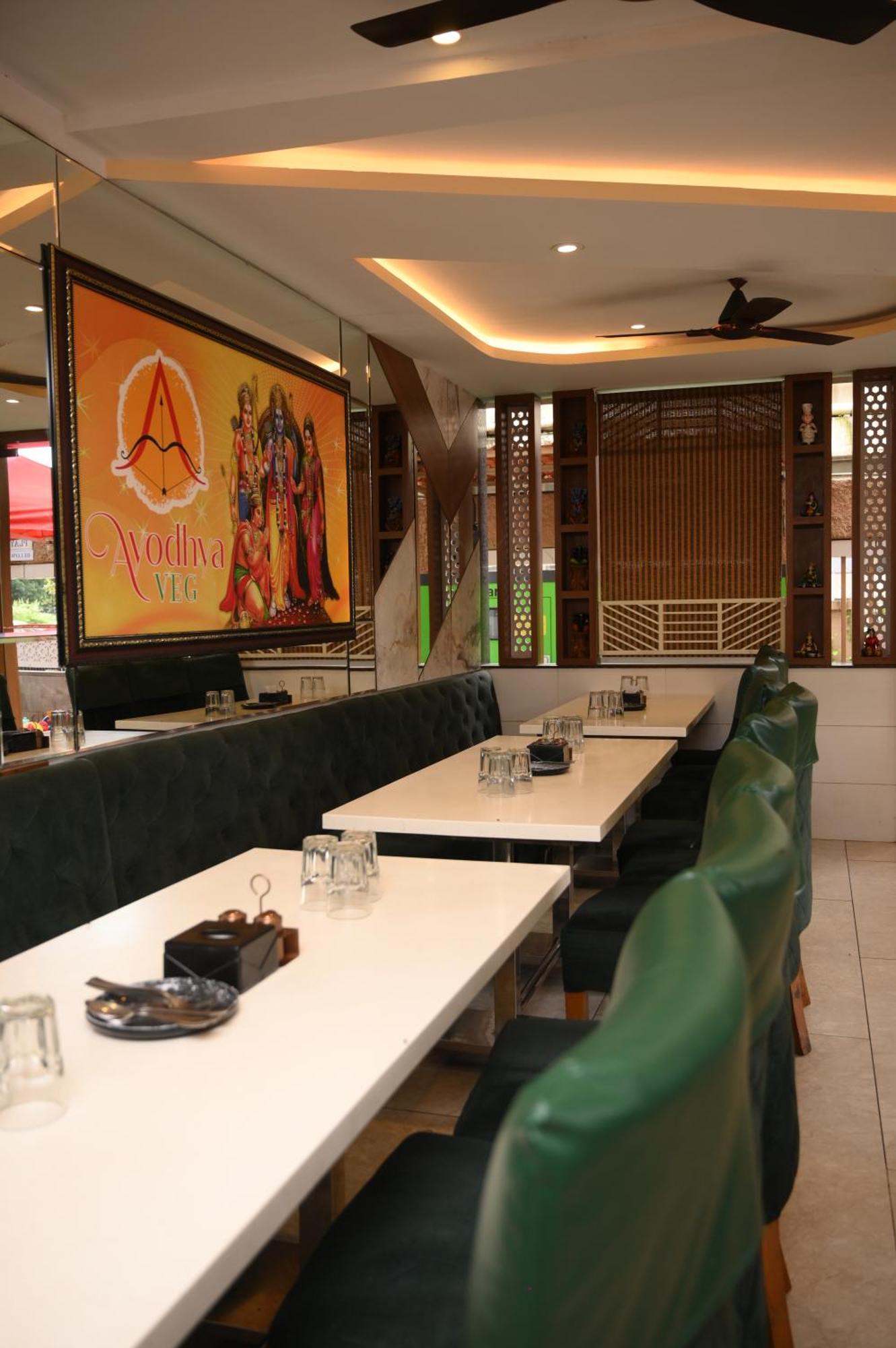 Lemon Wood Suites Pune Exteriör bild